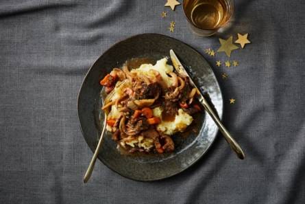 Vegetarische paddenstoelenstoof met knolselderijpuree