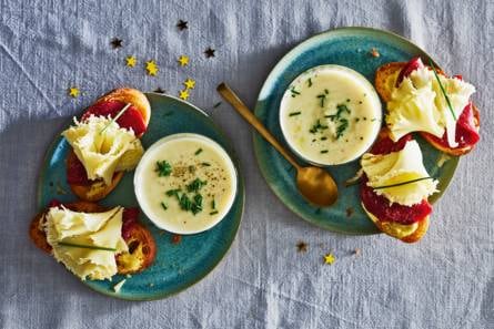 Kaassoep & crostini met ossenworst