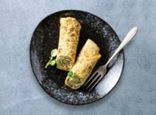 We ruilen gewone wraps voor wraps van omelet met cottagecheese en zalm.