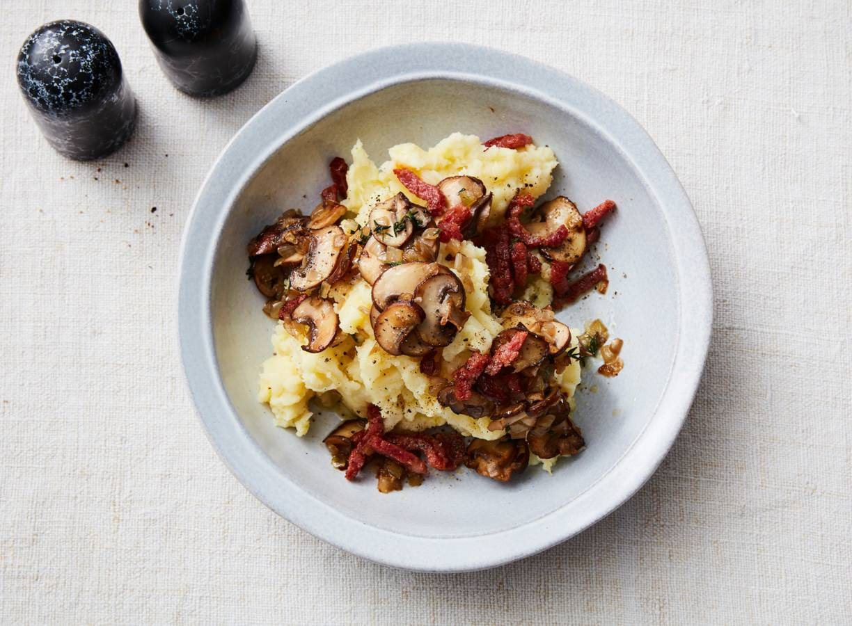 Pastinaakstamppot met paddenstoelen en bacon