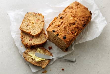 Notenbrood met appel en kaneel