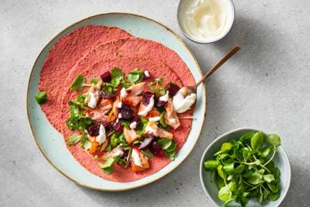 Bietenwraps met biet en warmgerookte zalm