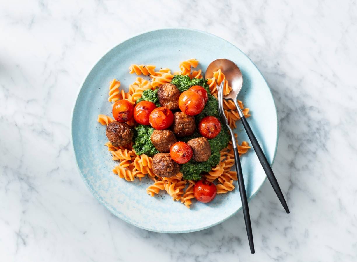 Linzenpasta met spinazie en vegaballetjes