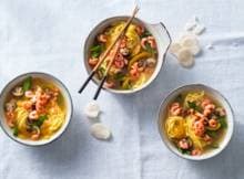 Mie soep + garnalen + 20 min. = goedgevuld soepje vanavond!
