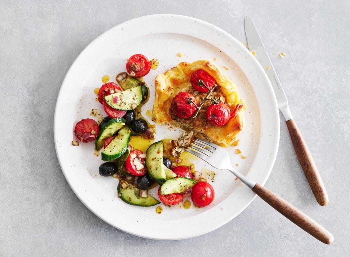 Italiaanse gehakttaartjes met mozzarella & cherrytomaat