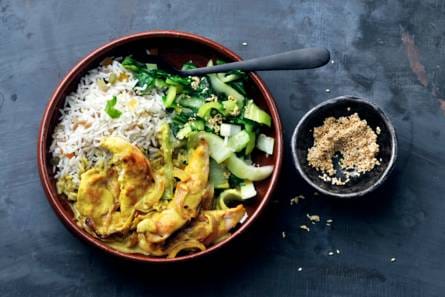 Kipkerrie met rijst en shanghaipaksoi