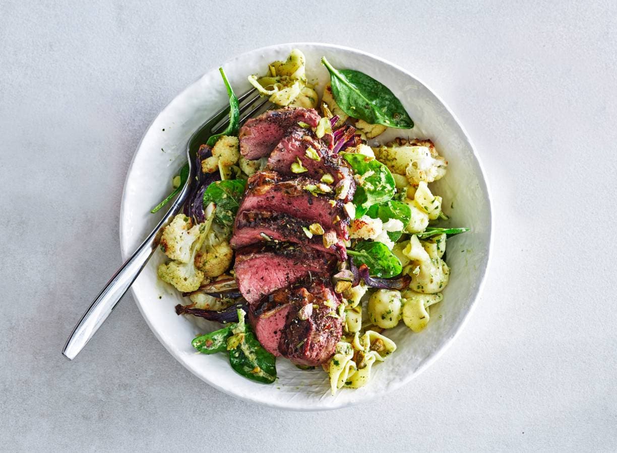 Gevulde pasta met biefstuk & geroosterde bloemkool