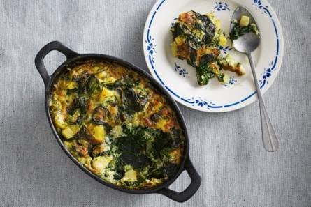 Frittata met ui, spinazie en gruyère