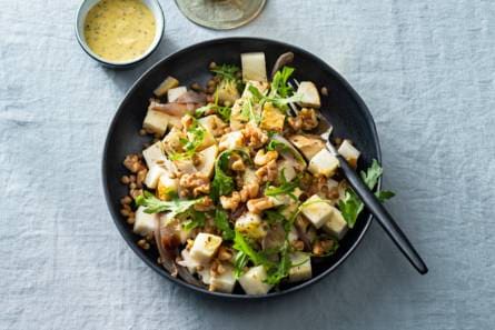 Geroosterde knolselderijsalade & mosterd-saliedressing (advertorial)