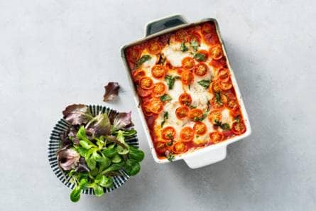 Courgetteparmigiana met geroosterde tomaatjes