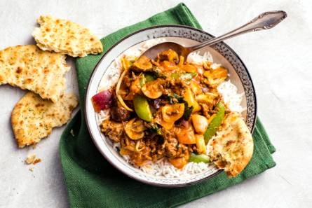 Gehaktcurry met naanbrood
