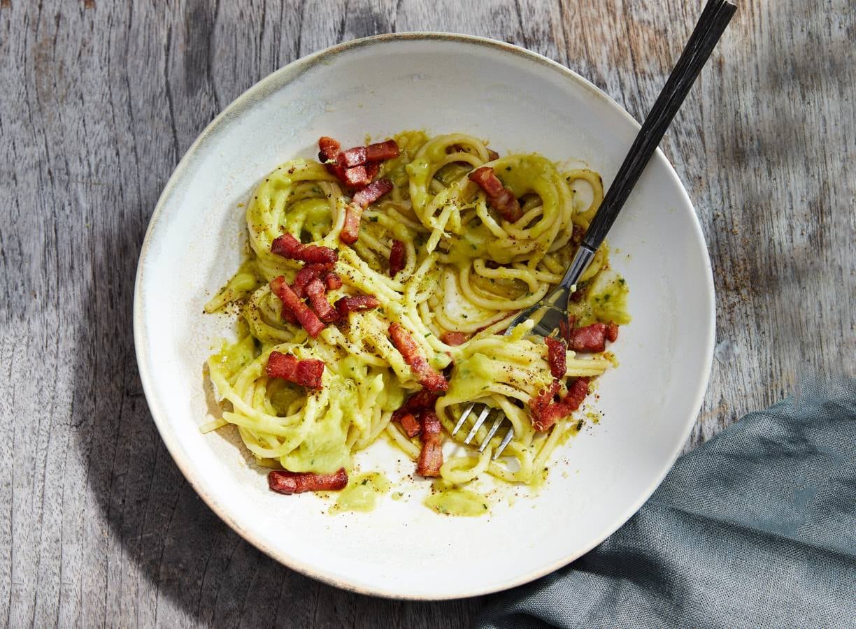 Romige spaghetti met spekjes en avocado-tuinbonensaus recept - Allerhande |  Albert Heijn
