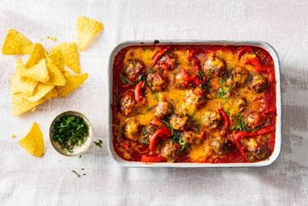 Gehaktballetjes in pittige tomatensaus uit de oven