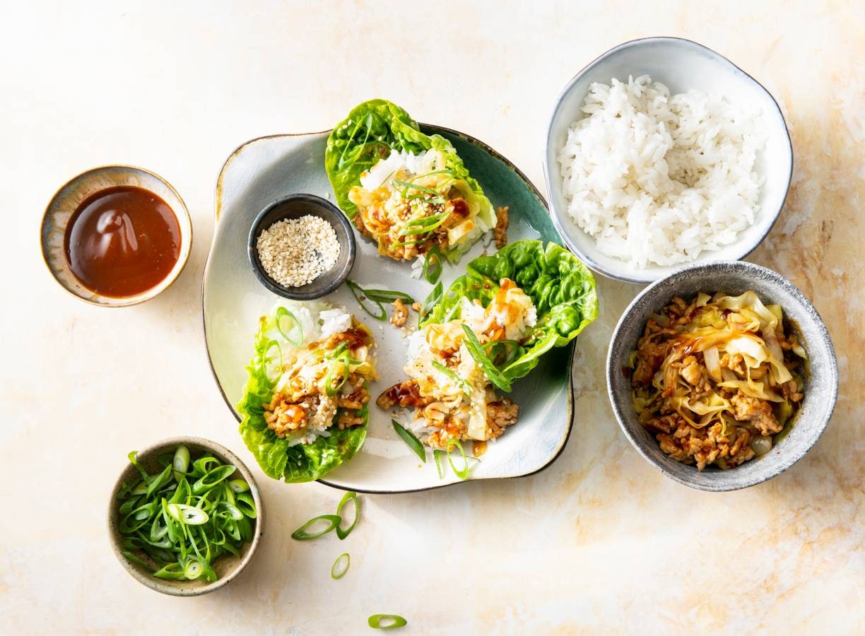 Aziatische slawraps met kip & rijst