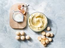Fluweelzacht en 'fluffy' tegelijk: deze botercreme leent zich perfect als vulling voor macarons.