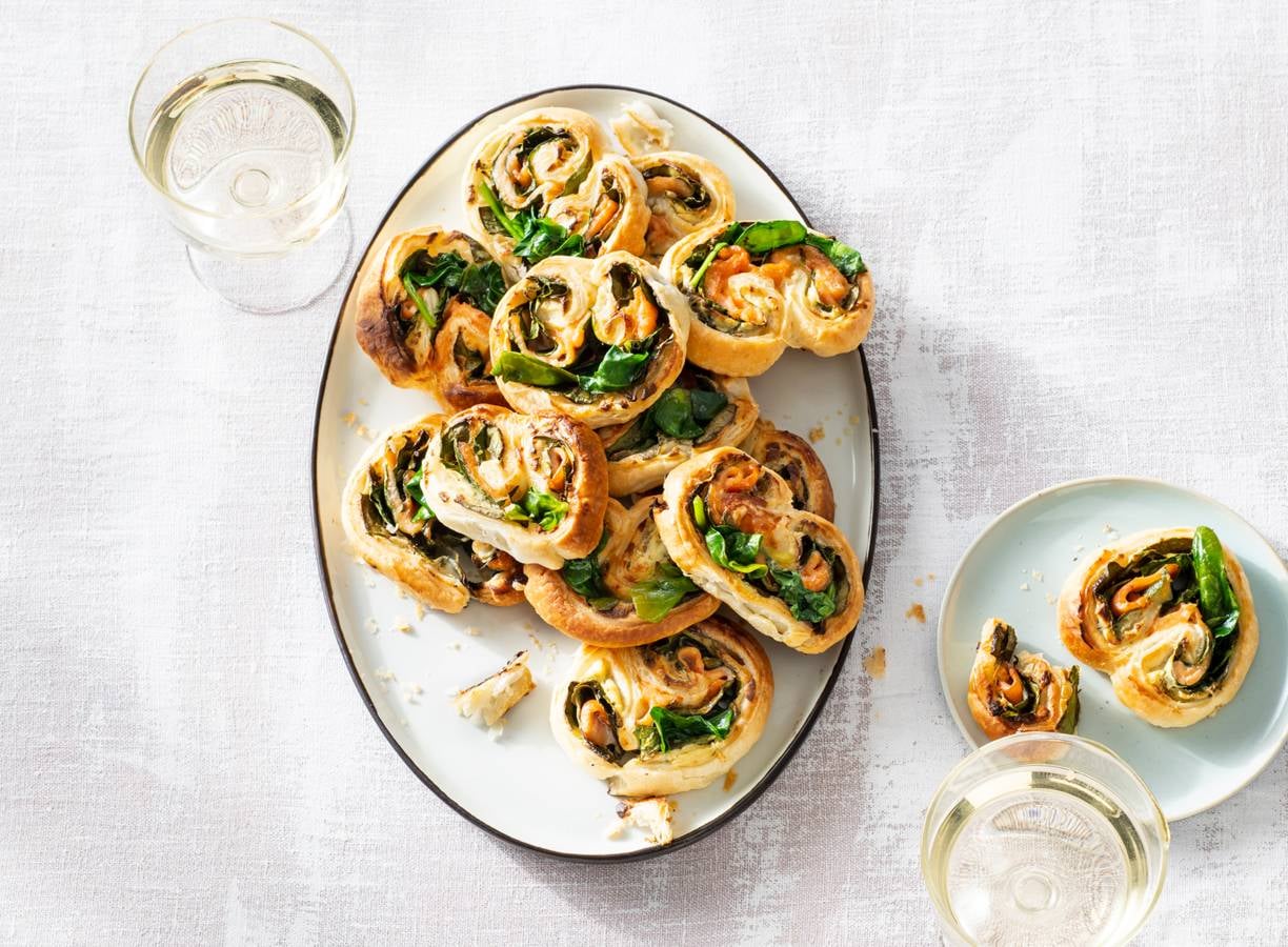 Maak bladerdeeghapjes met zalm