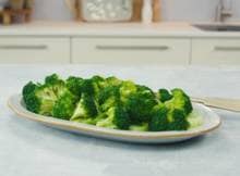 Met broccoli kun je echt alle kanten op. Zo kook je broccoli beetgaar of boterzacht.