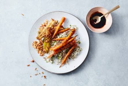Gegrilde bospeen met gember-ketjapjus