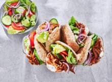 Pita gyros afhalen? Dacht het niet! Deze vega pita komt uit eigen keuken.