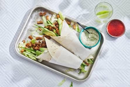 Wraps met tofu en vegan avocado-muntcream (advertorial)