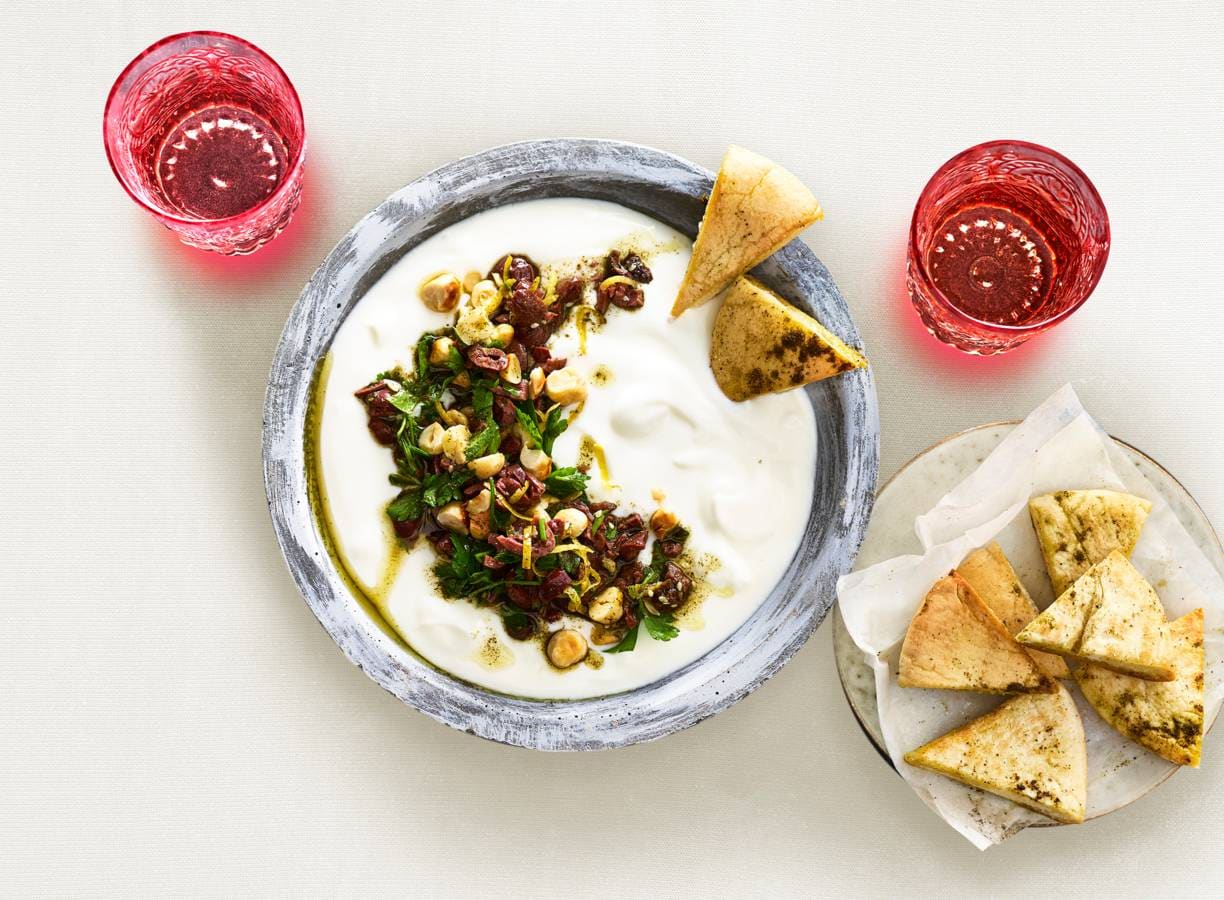 Frisse yoghurtdip met topping