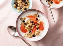 Muesli + grapefruit + yoghurt = een krakend lekker ontbijtje