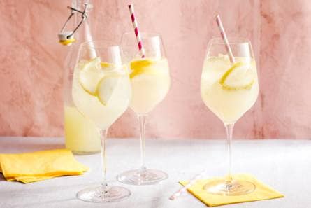 Limoncello spritz