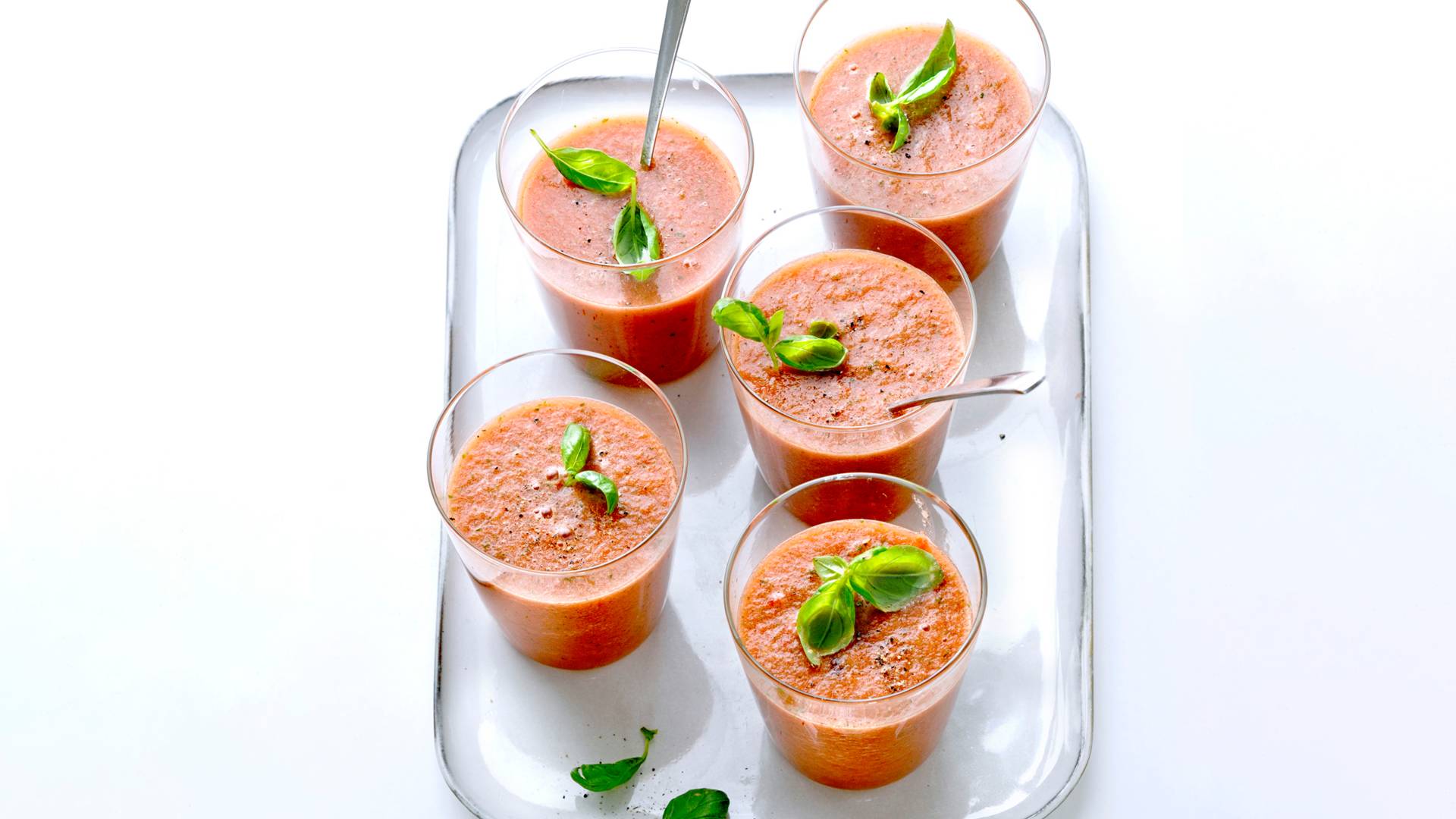 Gazpacho Met Watermeloen, Tomaat En Limoen Recept - Allerhande | Albert ...