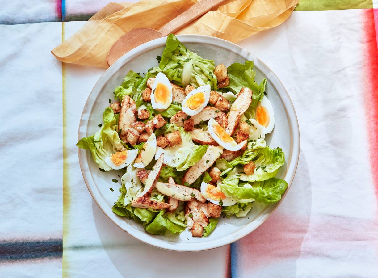 Botersla met kipfilet en croutons