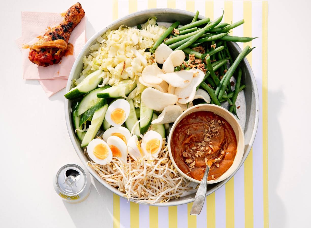 Gadogado met snelle satésaus