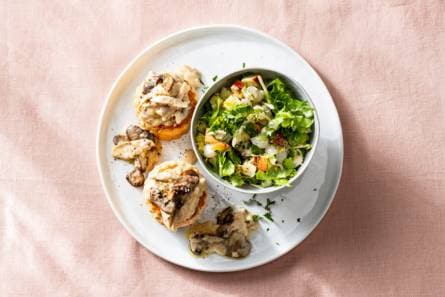 Pasteitje kipragout met frisse salade