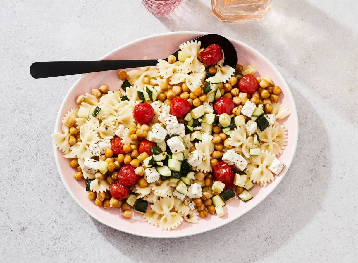 Pasta met gepofte tomaten en witte kaas