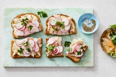 Toast met smeerkaas & gerookte forel