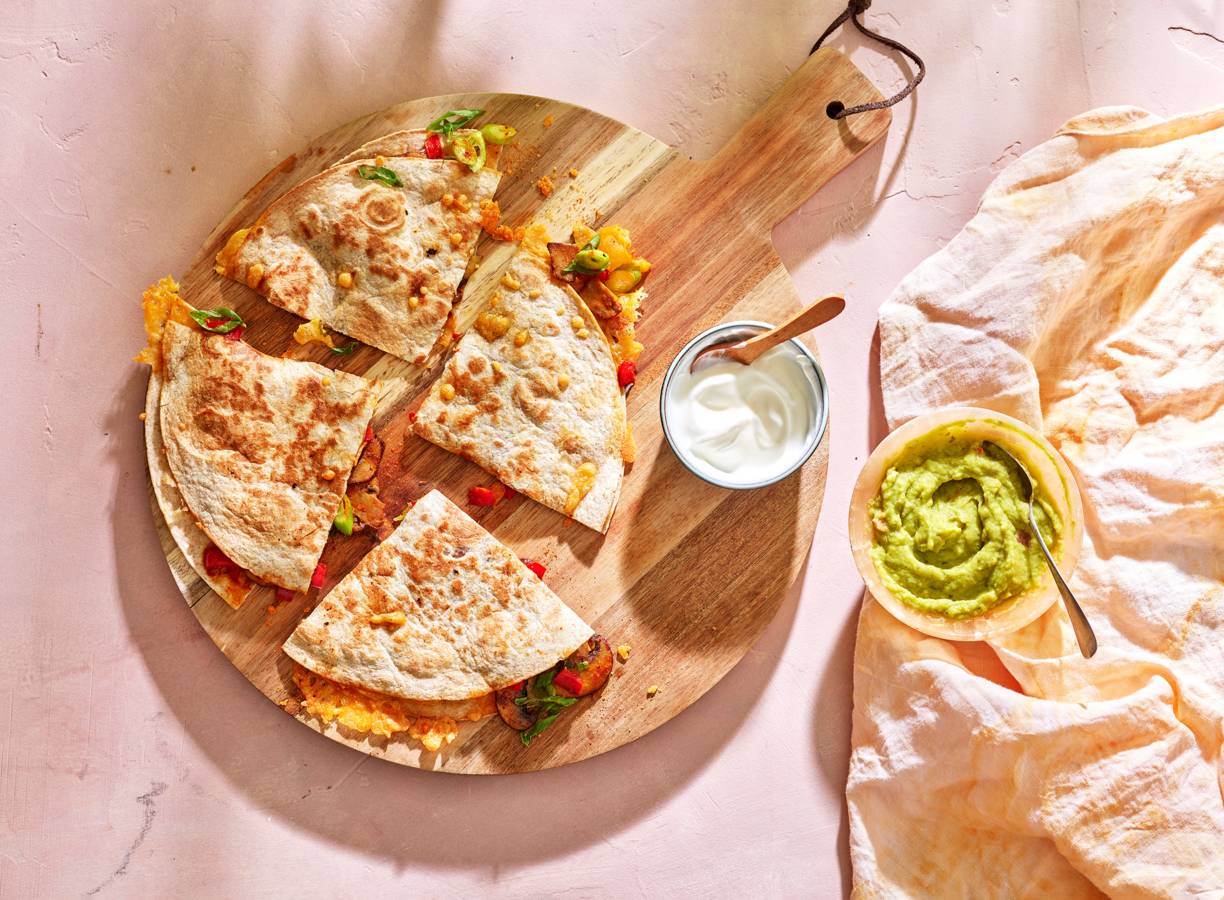 Quesadilla’s met paprika, kaas en champignons