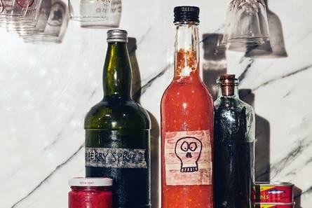 Home made hotsauce van Yvette van Boven
