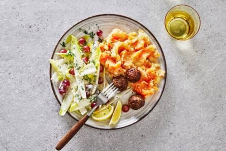 Pompoenstamppot met witlofsalade en tartaartballetjes