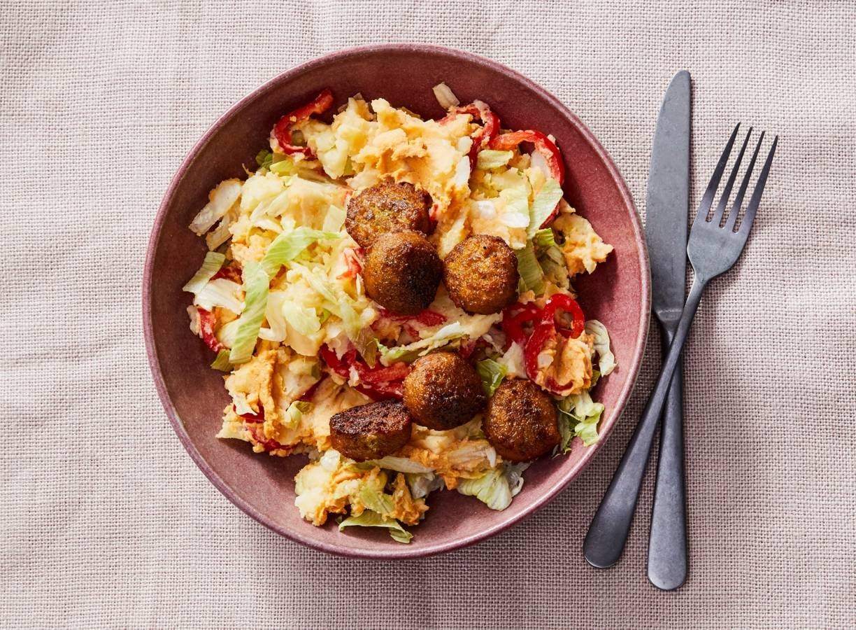 Stamppot sla, paprika en falafel