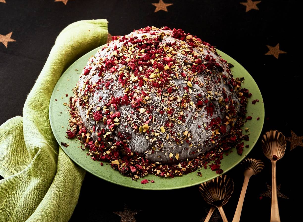 IJsbombe met pistache, fruit en chocolade
