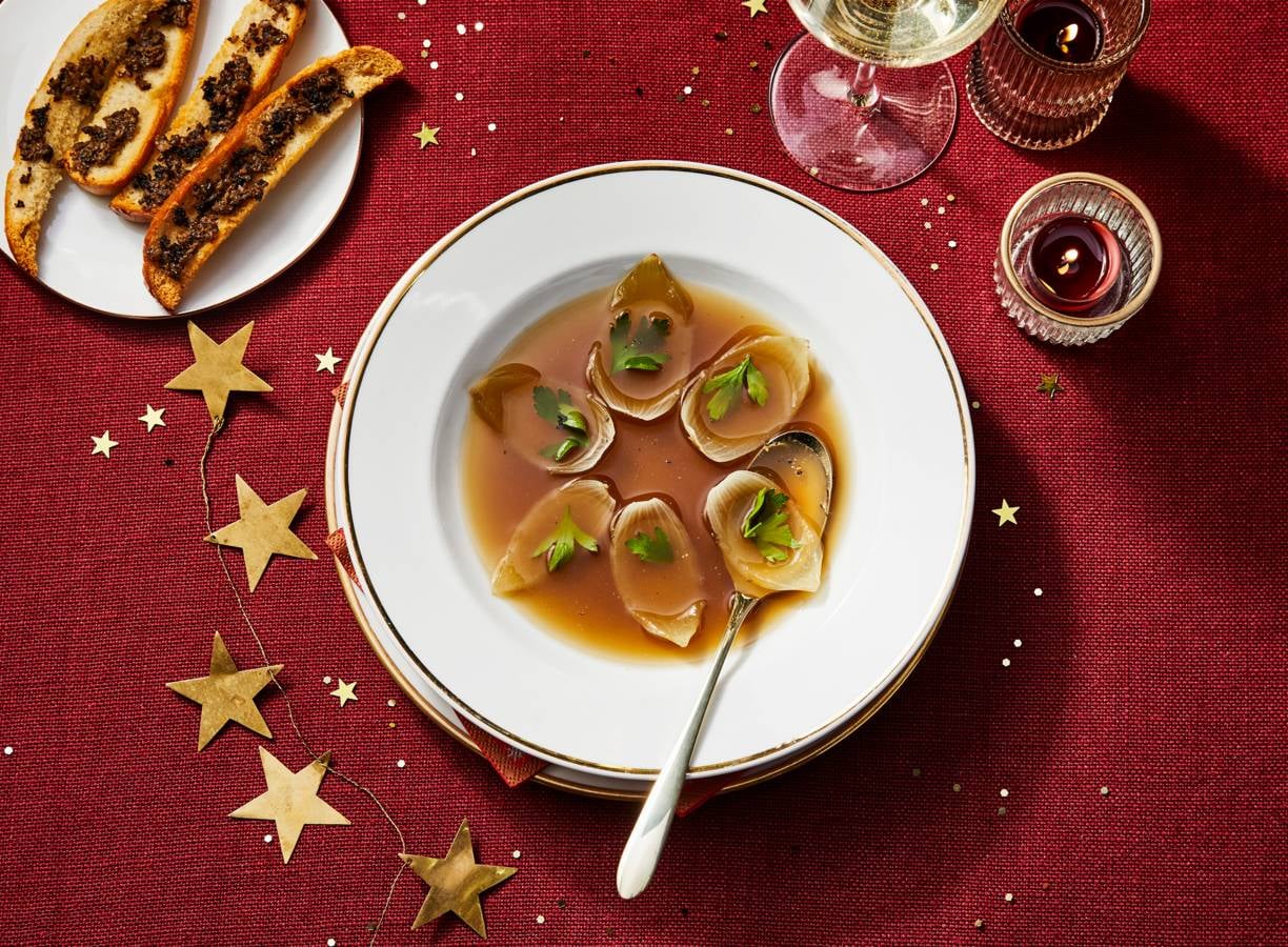 Pastinaaksoep met truffelsoldaatjes
