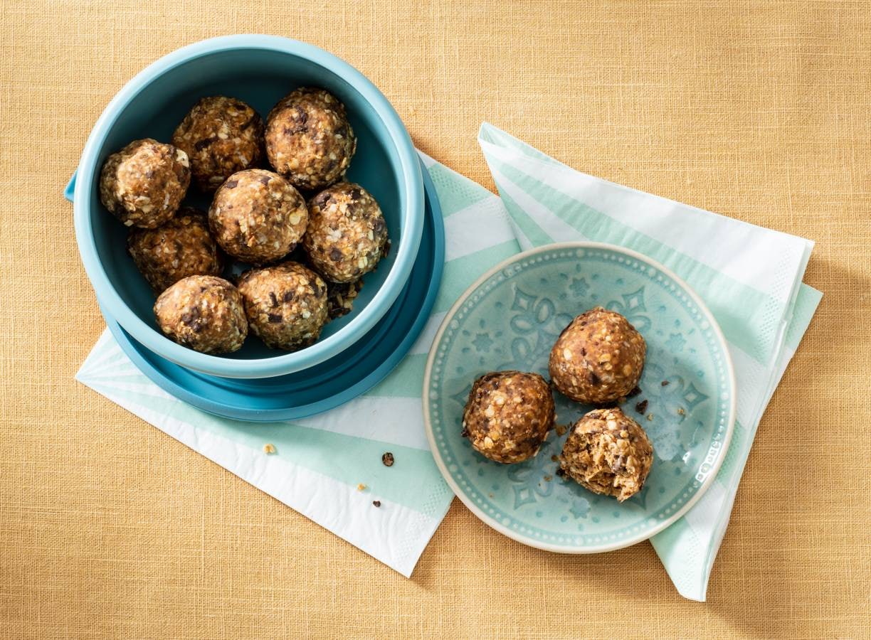 Bliss balls met pindakaas en chocolade