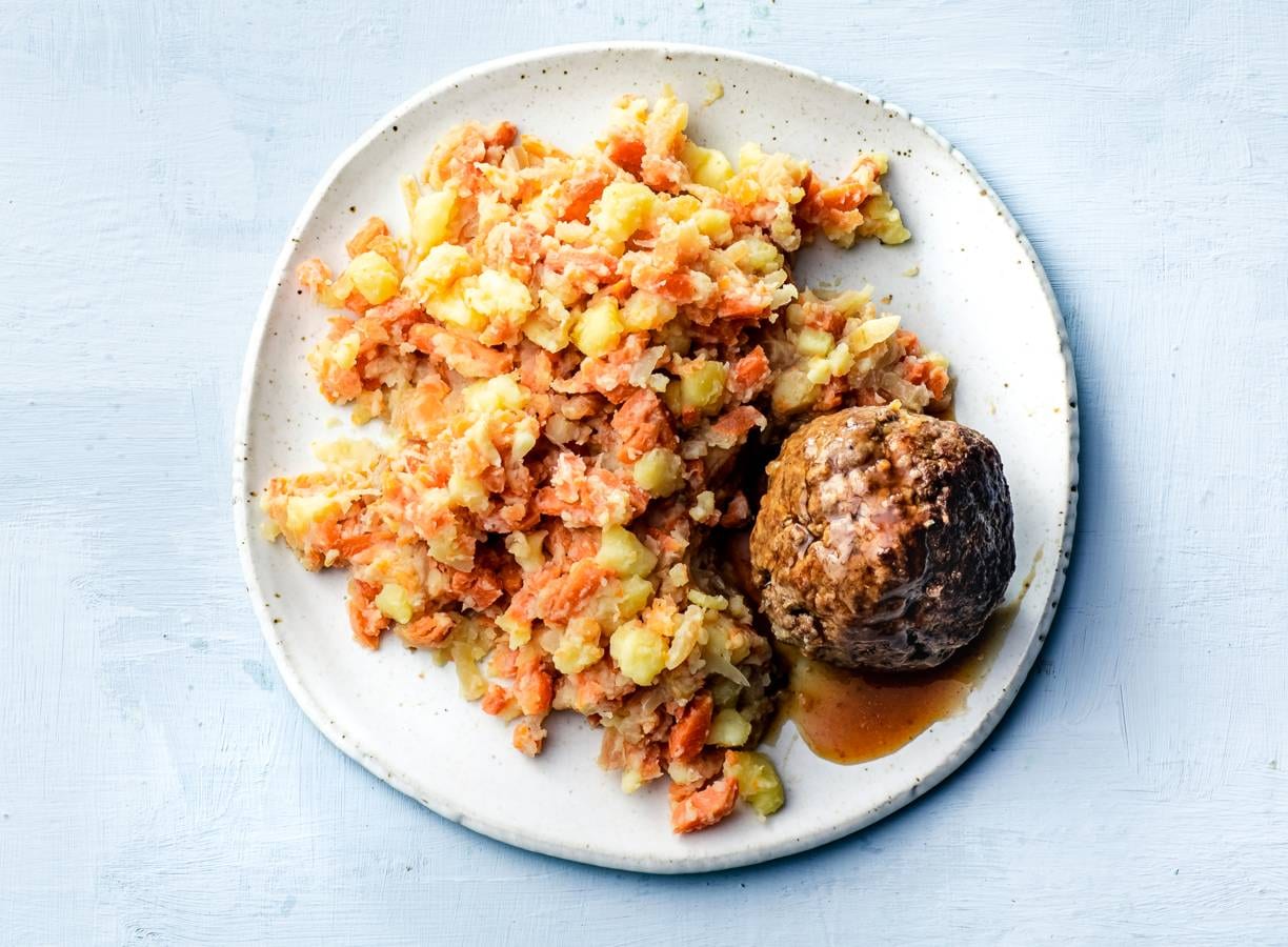 Hutspot met gehakt  In 30 minuten op tafel! - Lekker en Simpel