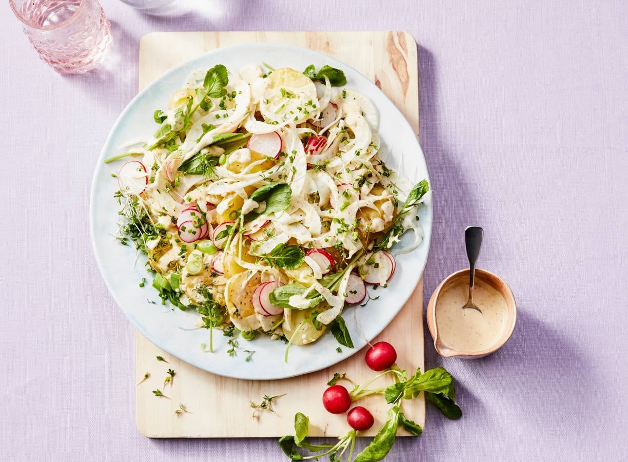 Aardappelsalade met radijs en tuinkers