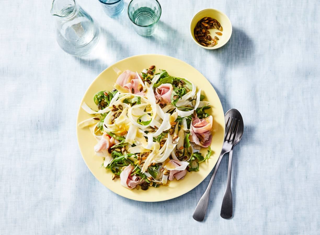 Aspergesalade met rucola en ham