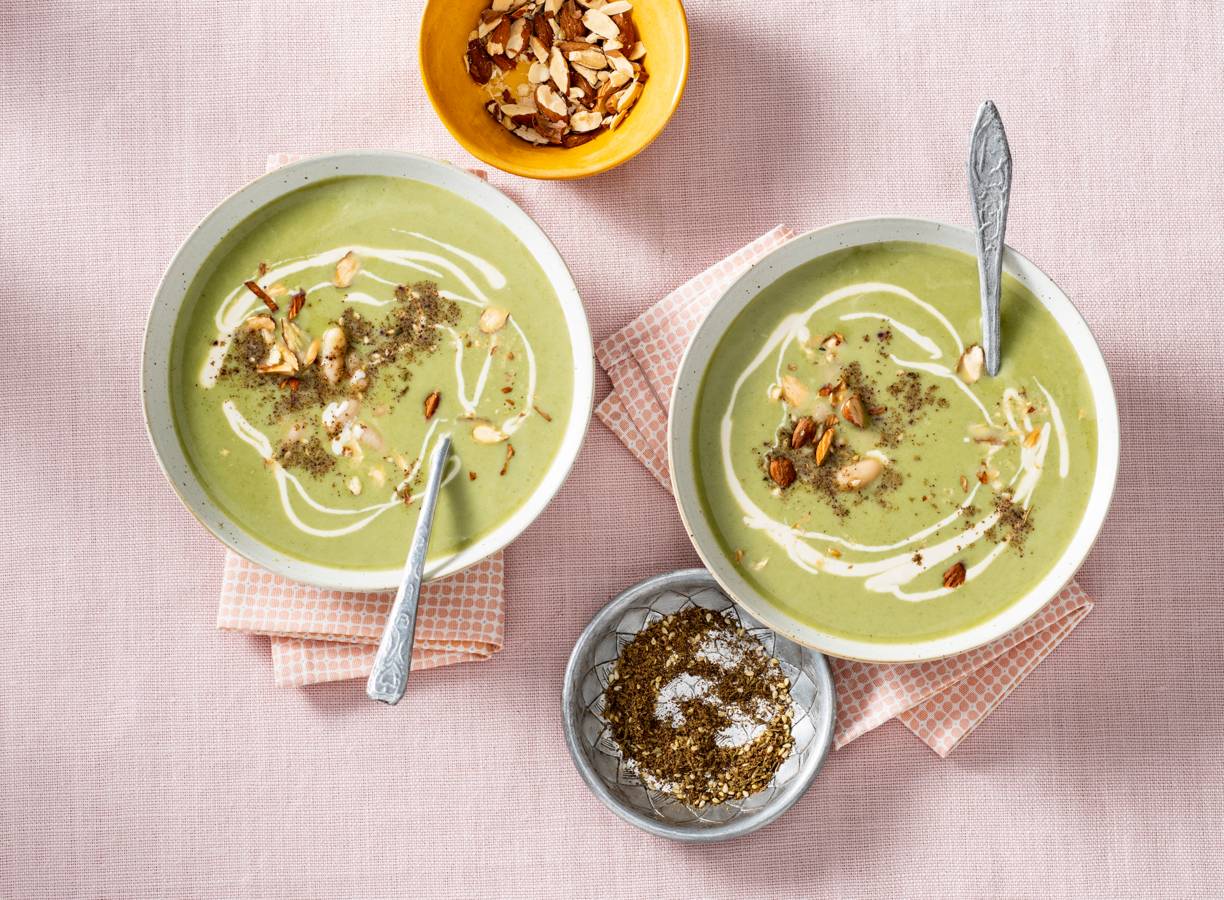 Koolhydraatarme lunch: witte bonen-broccolisoep