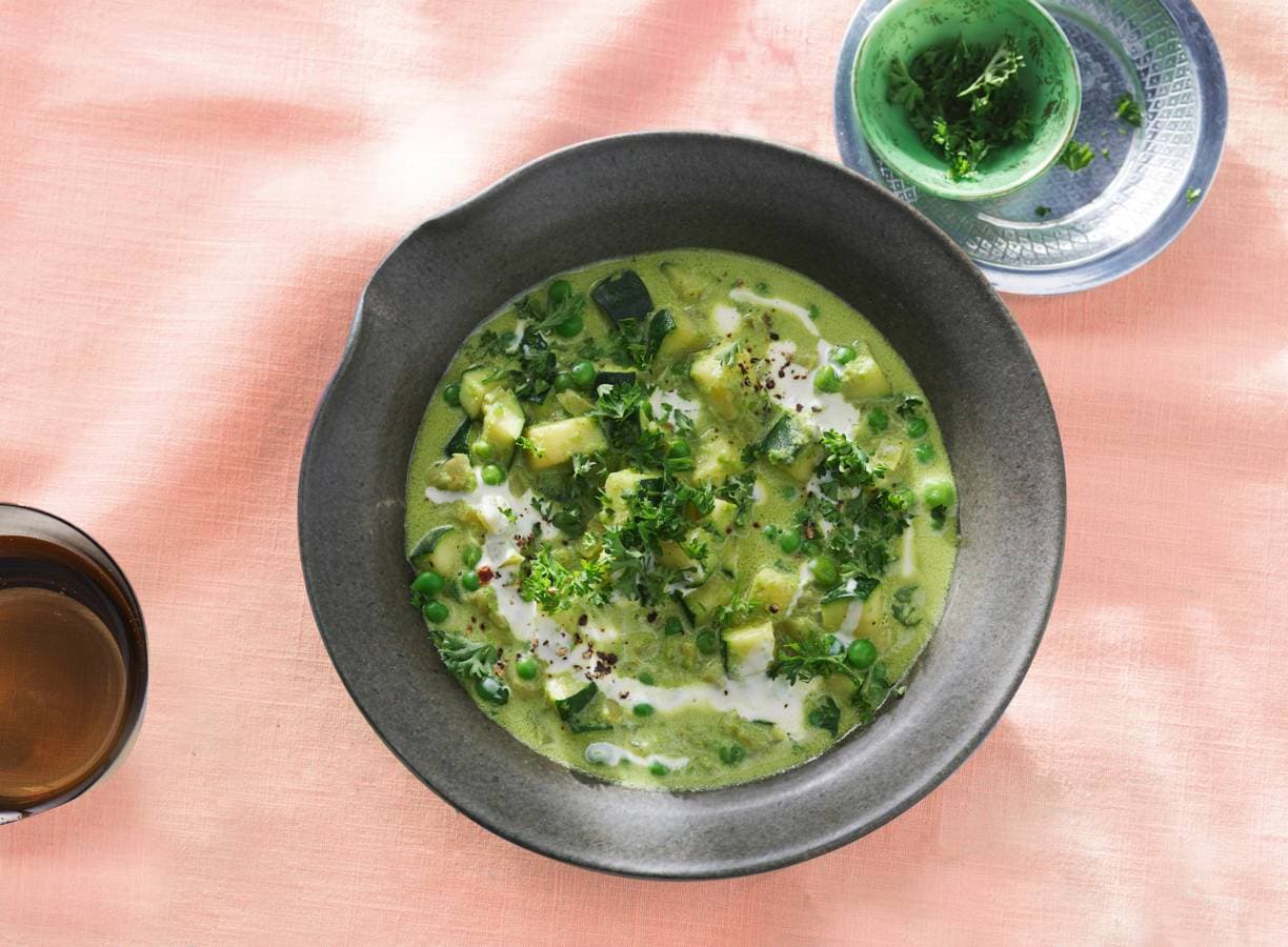 Vegan curry met pitabroodjes