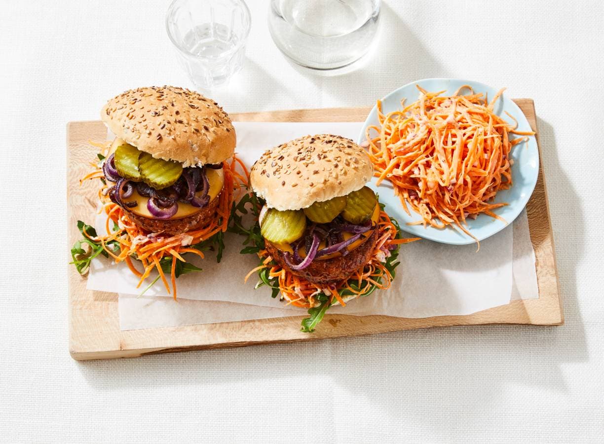 Broodje Kipburger Met Snelle Salade Recept - Allerhande | Albert Heijn