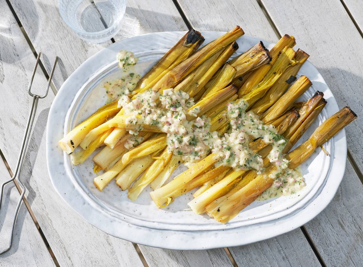 Gegrilde prei met mosterd-vinaigrette