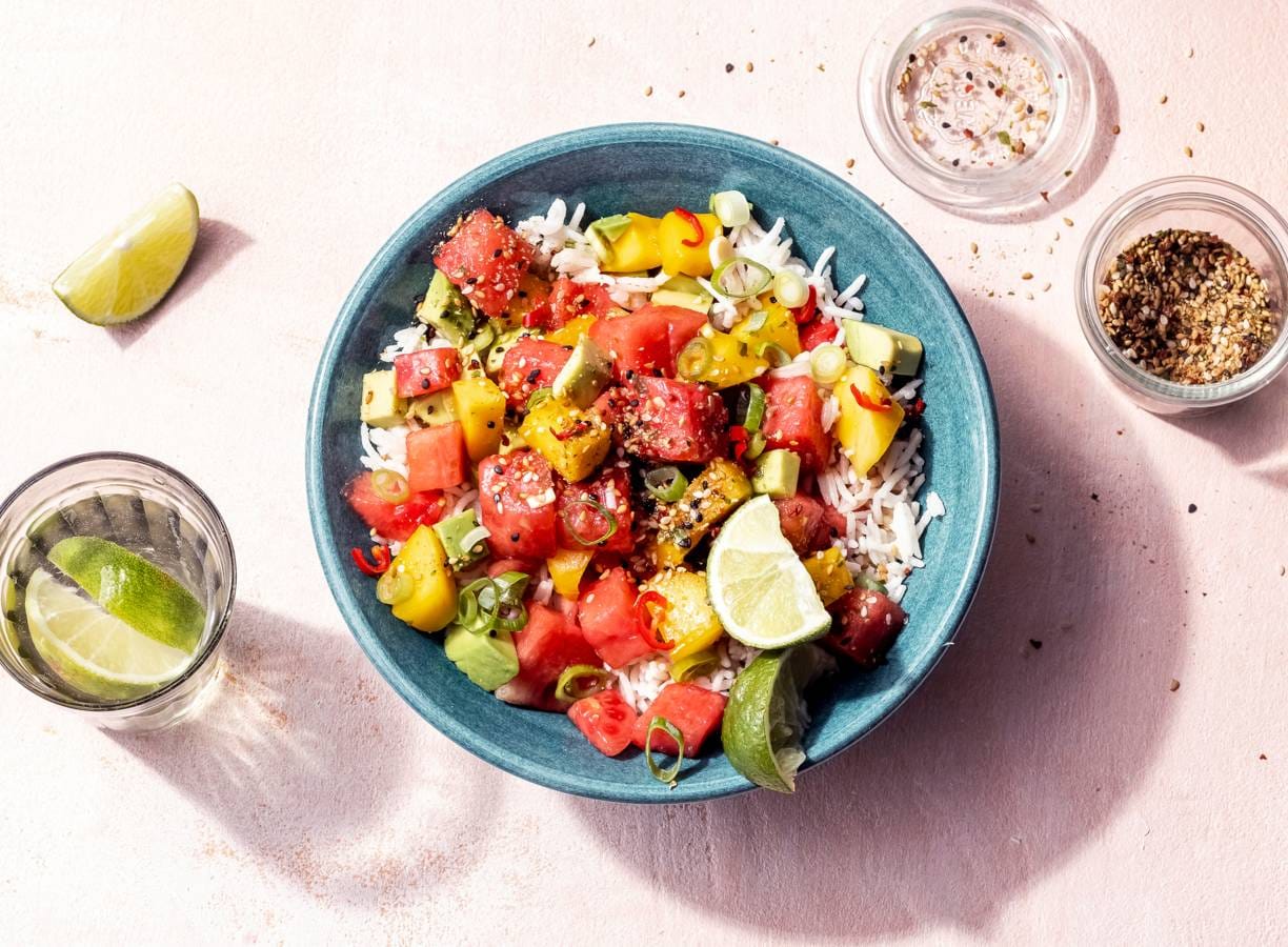 'Pokébowl' met meloen, mango en avocado (advertorial)