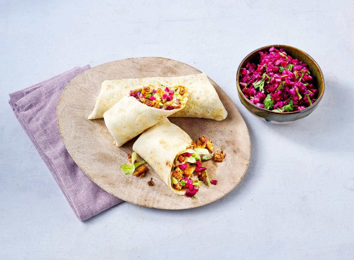 Vegan wraps met tofu en rodekoolsalade