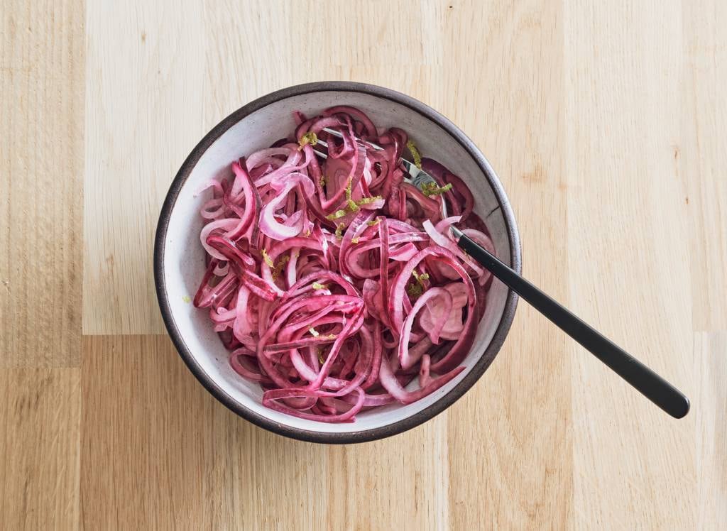 Rode ui in limoensap